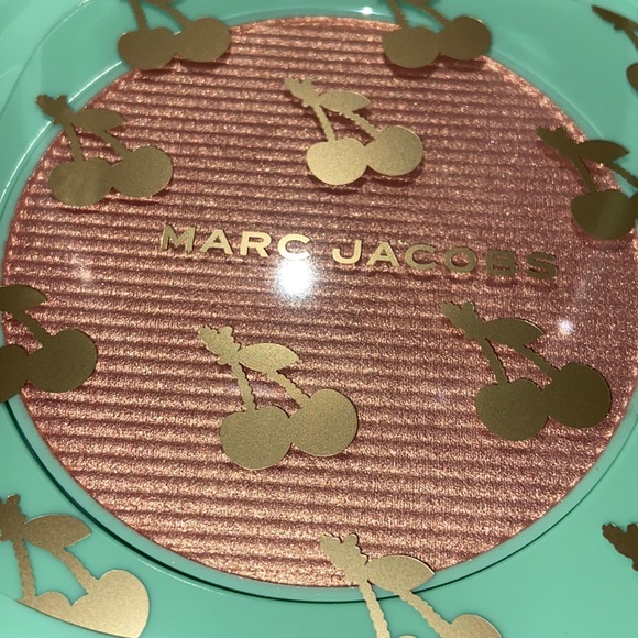 NWOB - MARC JACOBS O!MEGA Glaze - 079 GILTY - Picture 5 of 15